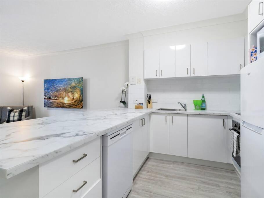Bliss And Waves Apartment